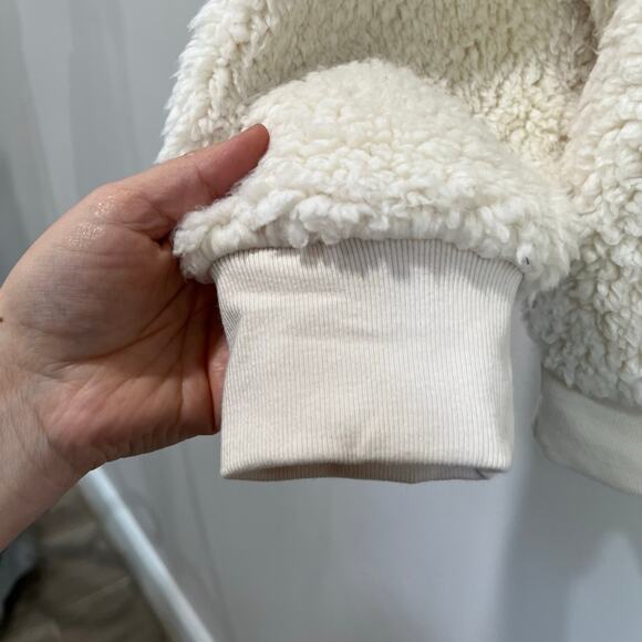 Victoria’s Secret Sherpa Jacket Size M NWT Cream Cozy Zip Up Plush Fleece - Picture 5 of 7